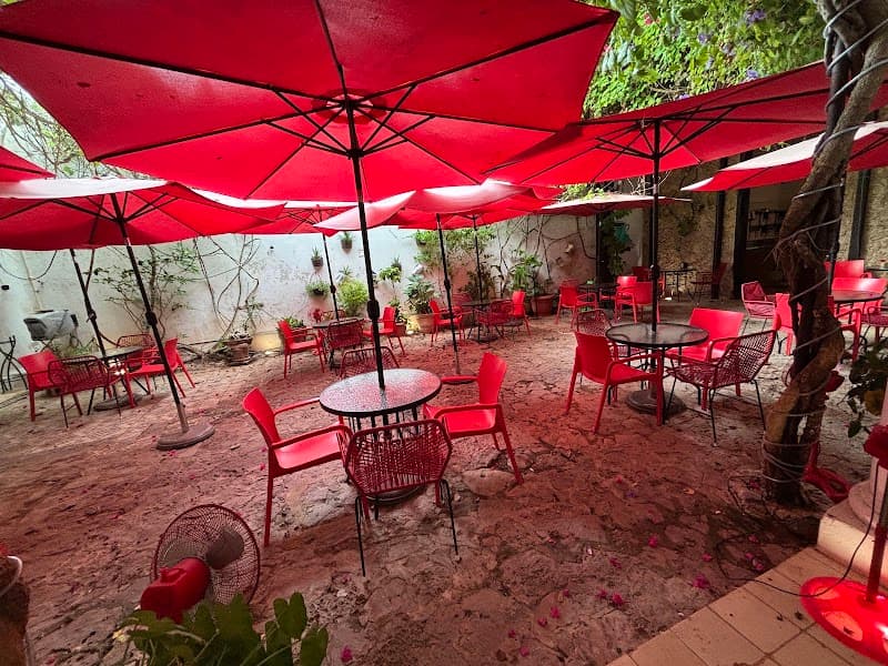 Café Montejo (Light Brunch Stop)