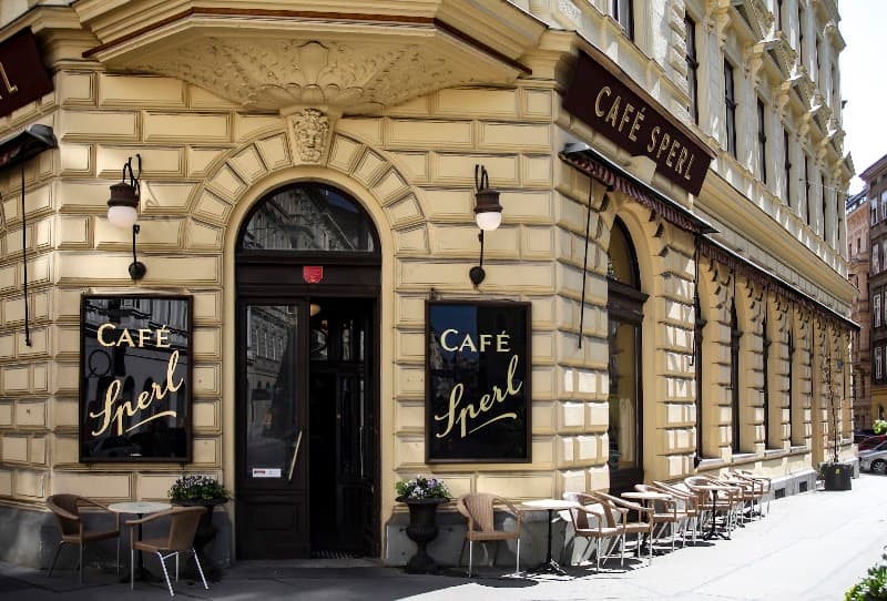 Vienna Woods & City Charms: An Adventurous Day Out