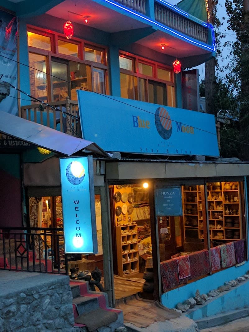 Cafe De Hunza