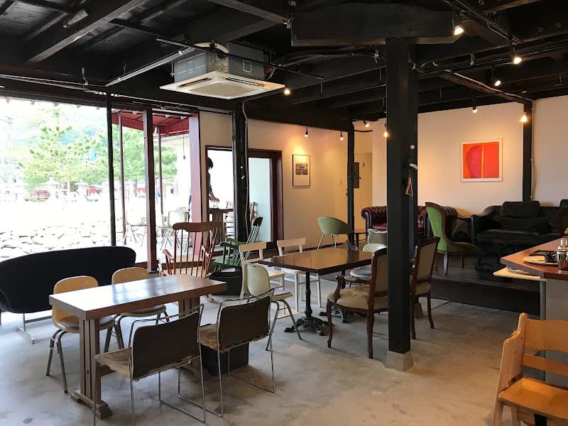 Cafe Lente (simple vegetarian plates)
