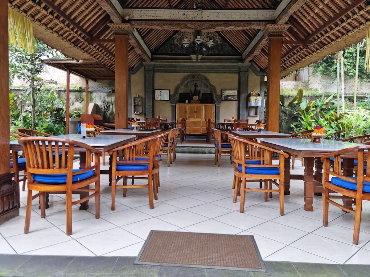 Cafe Wayan