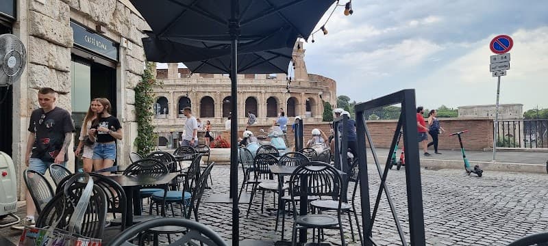 Elegant First Day in Rome for a Multigenerational Duo