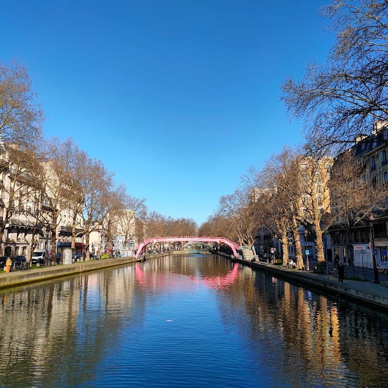 Canal Saint-Martin Stroll