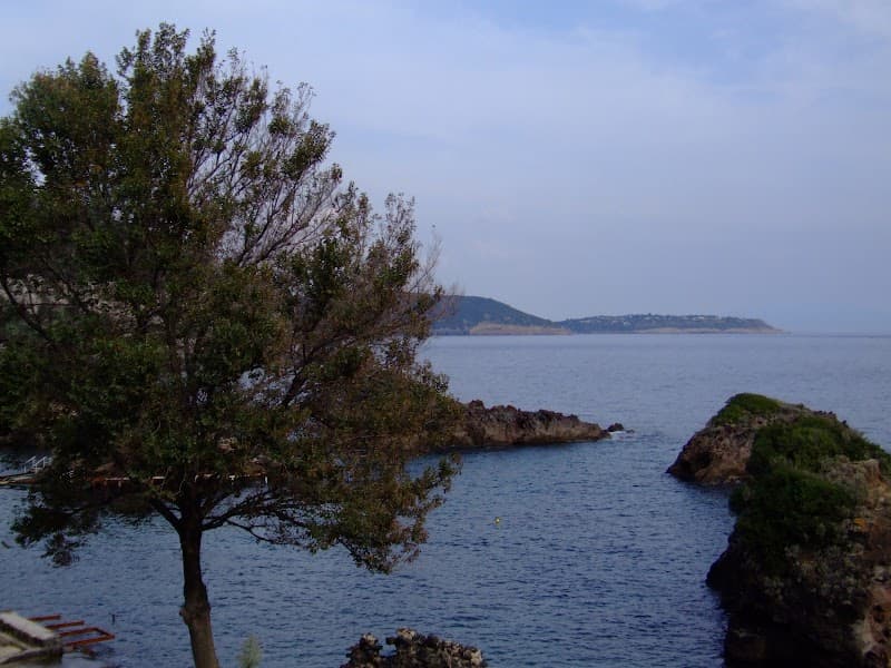 Cartaromana Bay Viewpoint