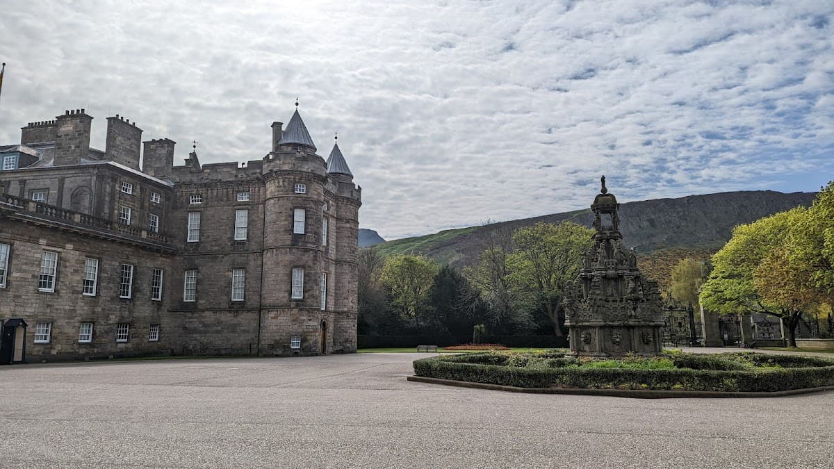 Casual Dinner Spot Near Holyrood