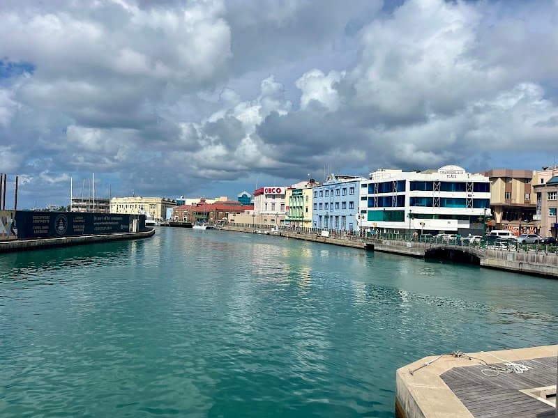 Chamberlain Bridge & The Careenage