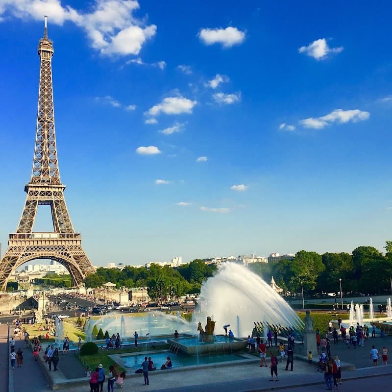 Champ de Mars & Eiffel Tower Area Stroll