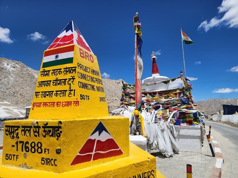 Chang La Pass