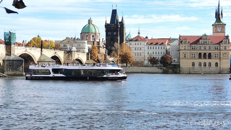 Charles Bridge & Malá Strana Stroll