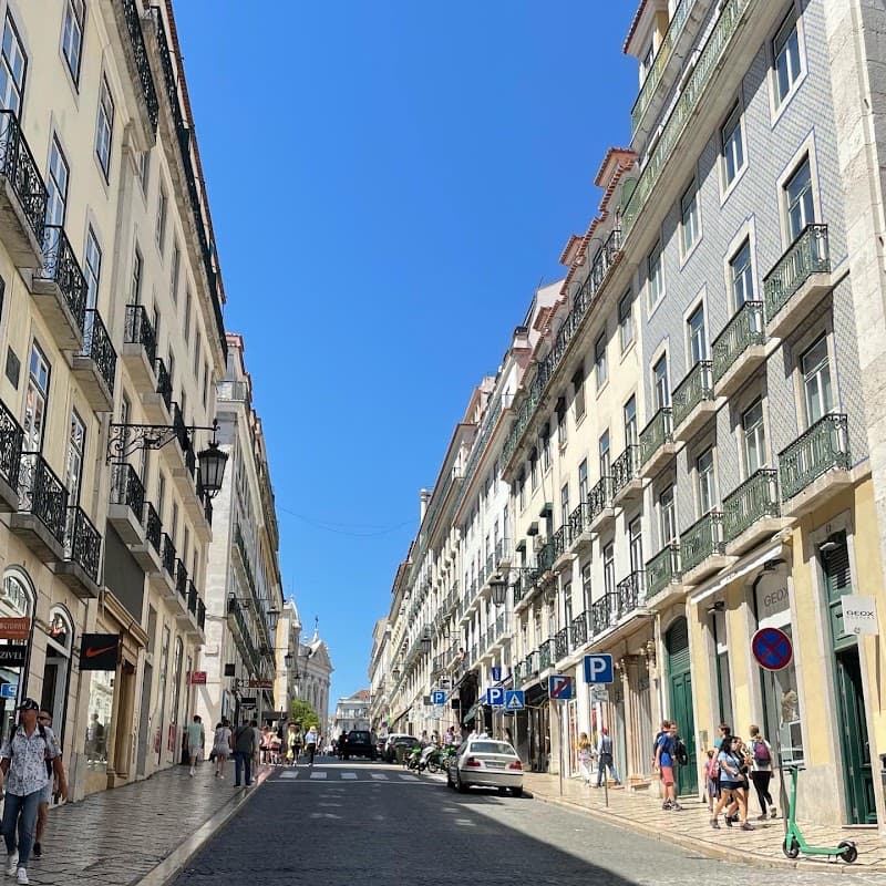 Chiado & Rua Garrett Shopping