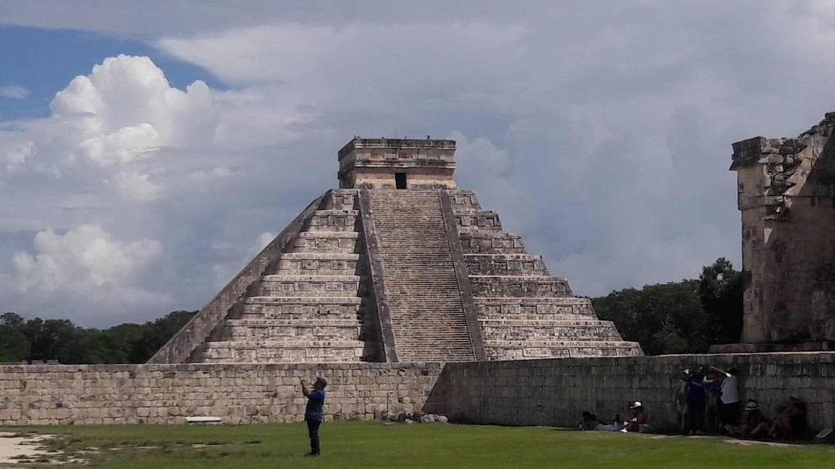 Chichén Itzá Archaeological Site Tour