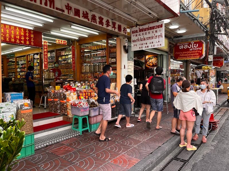 Chinatown (Yaowarat Road) Night Market Stroll