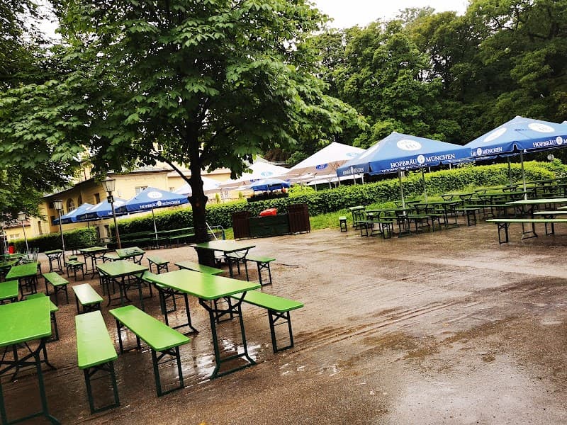 Chinesischer Turm Beer Garden