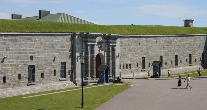 Citadelle of Québec Exterior Walk and Plains Edge