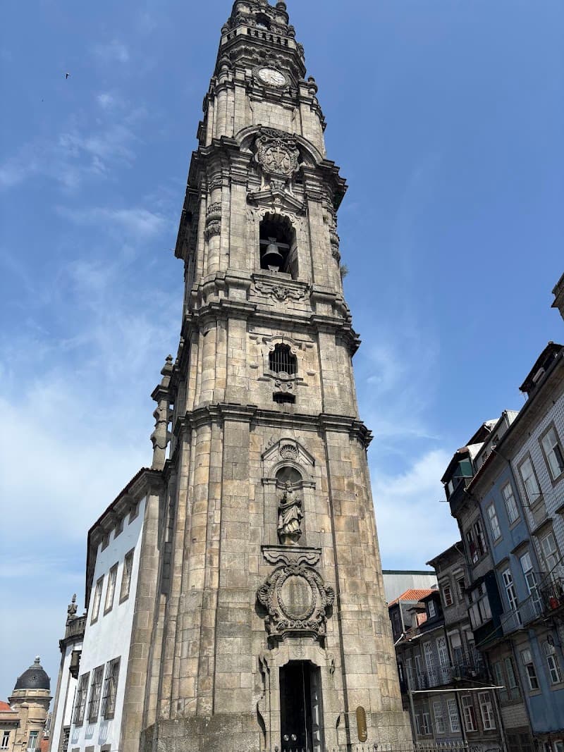 Clérigos Tower & Surroundings