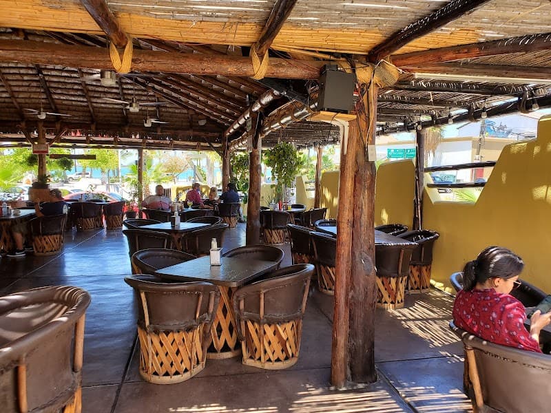 Claros Fish Jr. (Centro, Veg-Friendly)