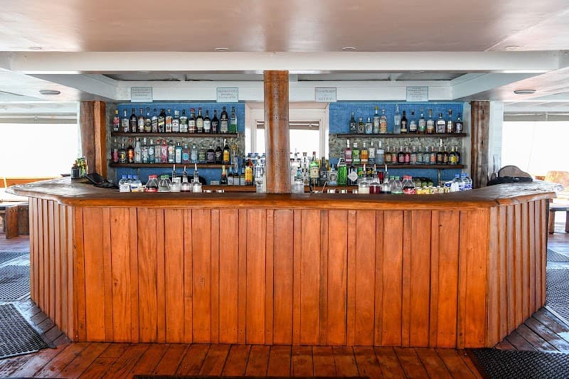 Cloud 9 Floating Bar