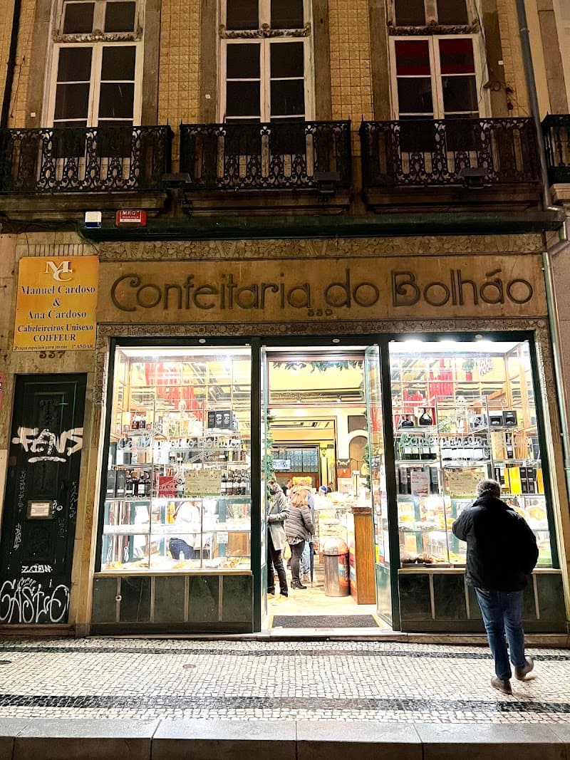 Slow-Travel Porto: Riversides, Tiles, and Tasty Taverns