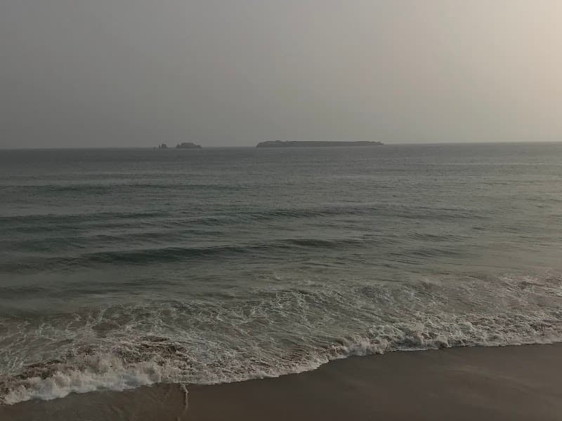 Corniche Ouest Sunset Walk