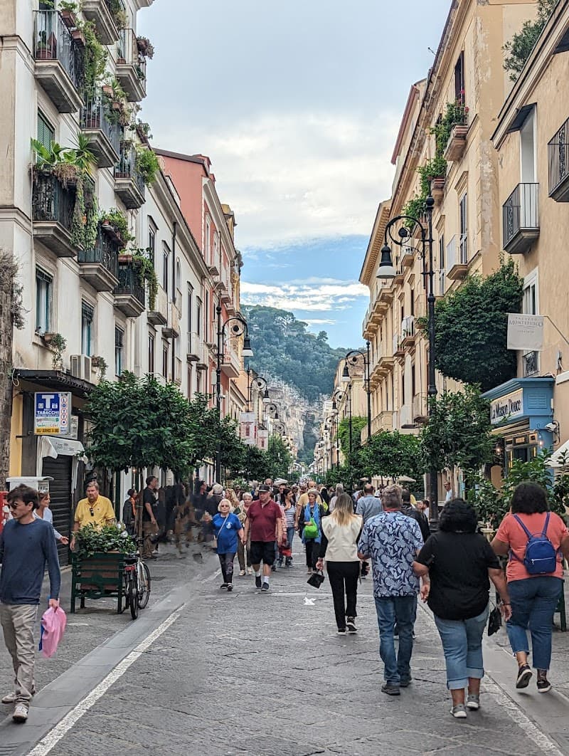 Corso Italia & Street Markets