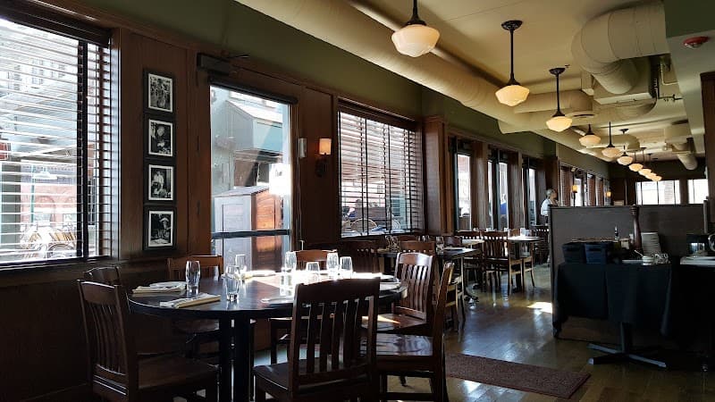 Cossetta's (Vegetarian / Seafood Options)