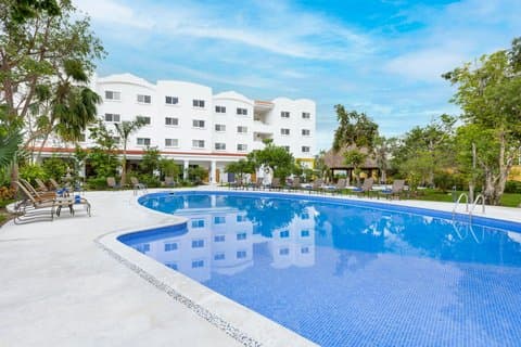 Courtyard by Marriott Cancun