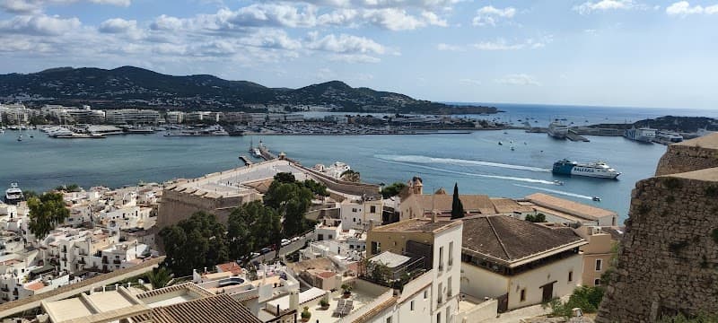 Dalt Vila Old Town Walk