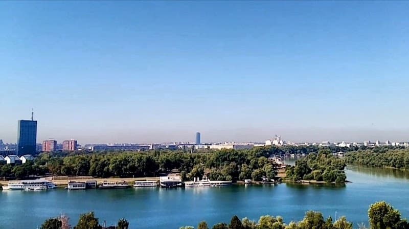 Danube Promenade & Ušće Park Walk