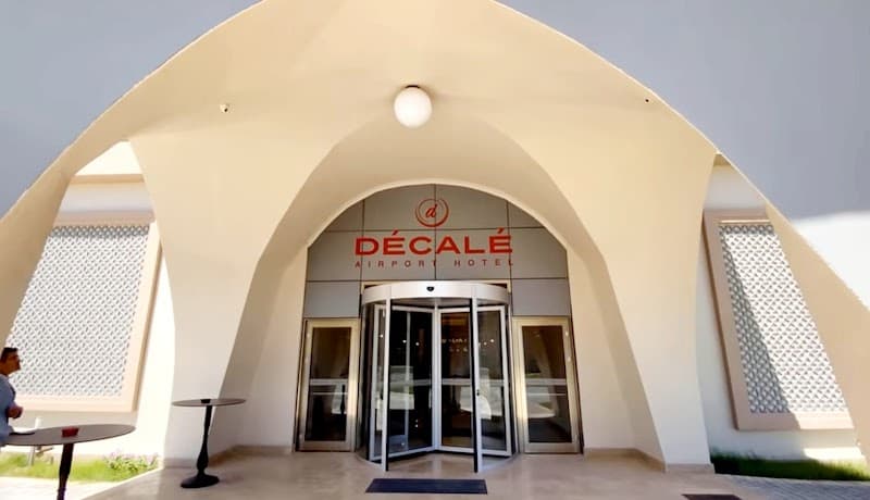 Decale Hotel