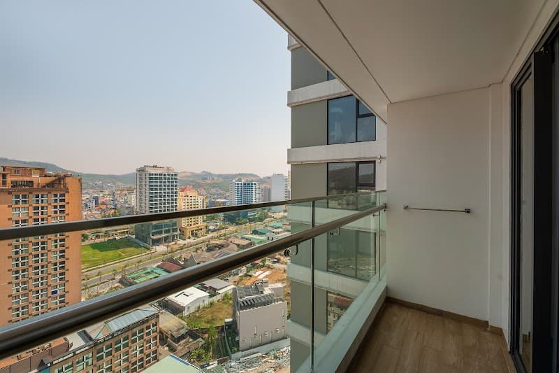 DeLaSea Ha Long (Nature-Infused Tower Option)