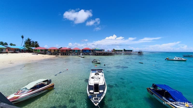 Derawan Turtle Spotting Pier