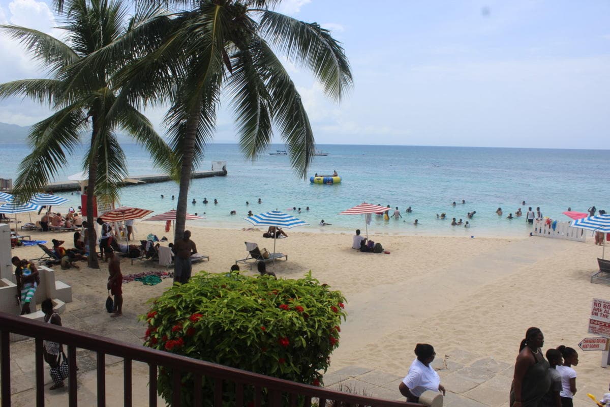 Doctor's Cave Beach