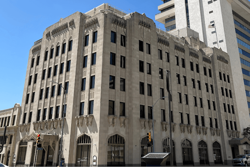 Downtown Art Deco Walking Explore