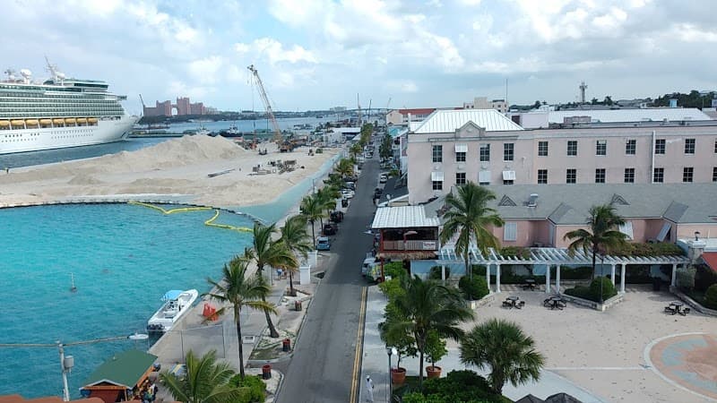 Downtown Nassau Walking & Photography Stroll