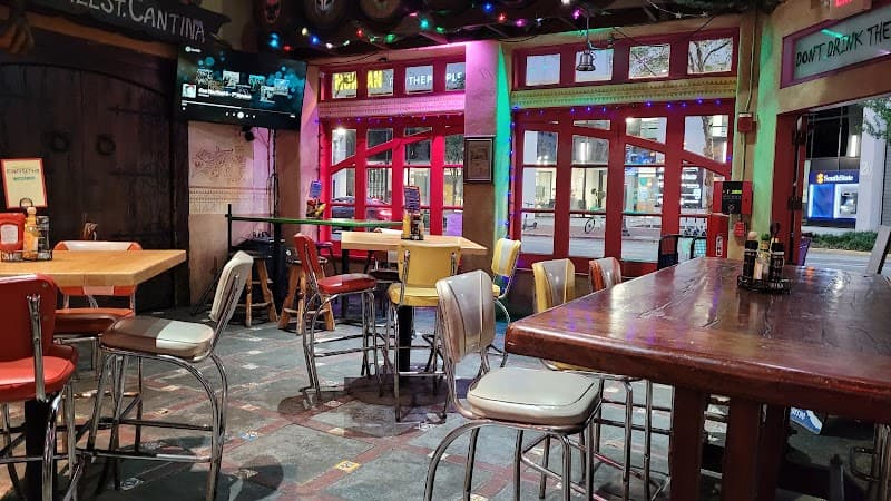 Downtown Orlando Nightlife (Church Street & Wall Street Plaza)