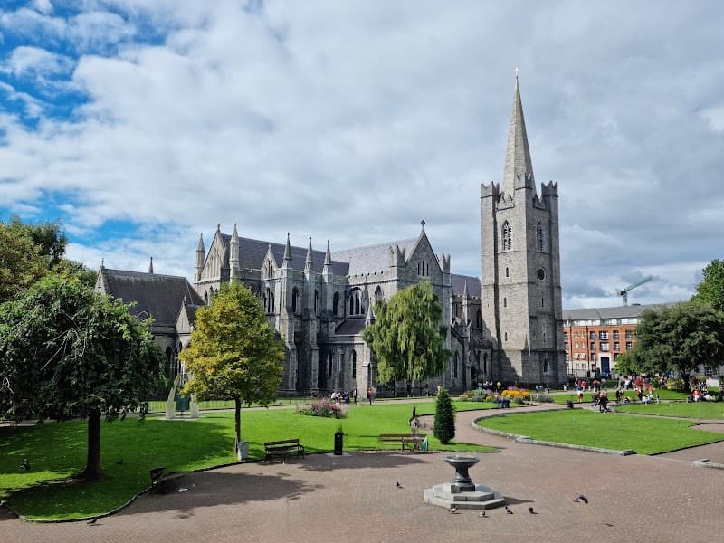 Dublin Castle & St Patrick's Cathedral Walking Tour