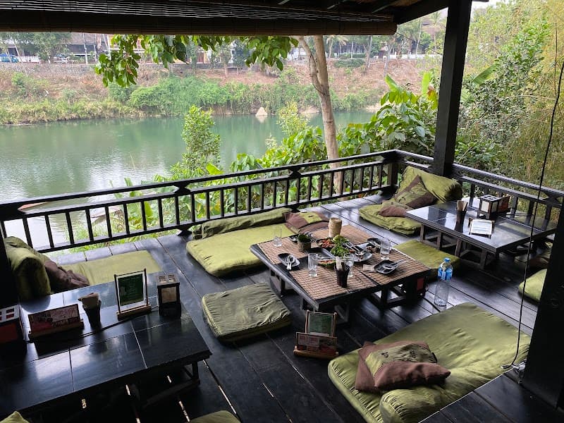 Dyen Sabai Restaurant