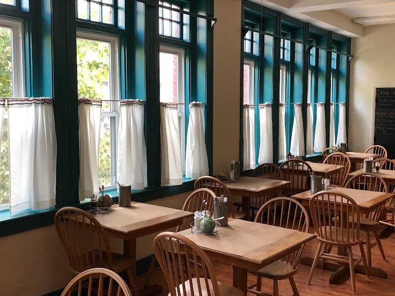 Blue Ridge Romance: A Cozy Asheville Weekend Escape