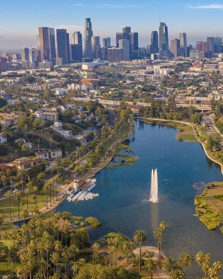 Echo Park Boathouse Pizza