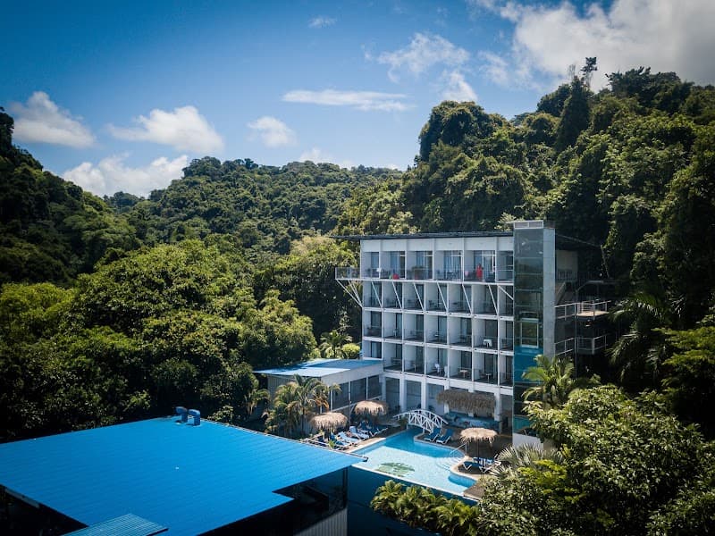 El Faro Beach Hotel