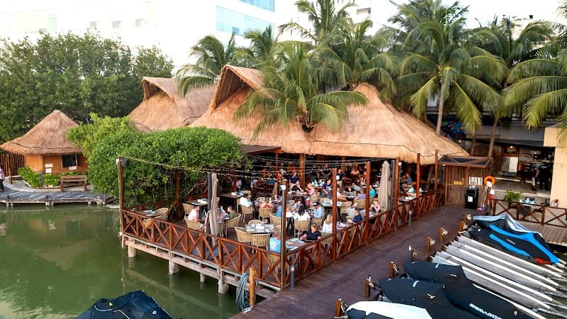 Relaxed Adventure Weekend in Cancún for Two