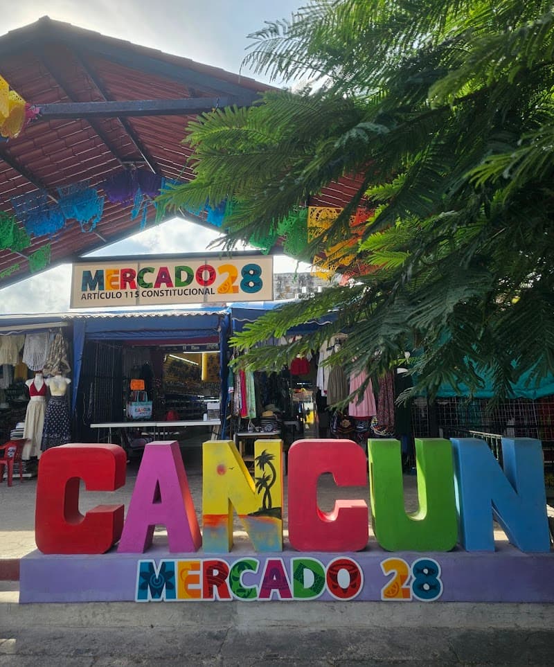 El Mercado 28