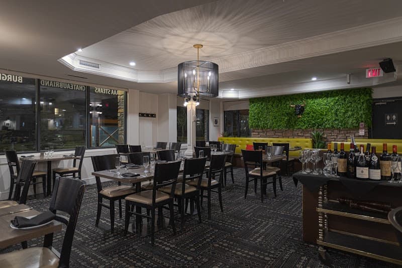 El Toro Restaurant (Vegetarian-focused choices)