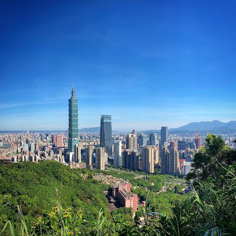 Elephant Mountain (Xiangshan) Trail