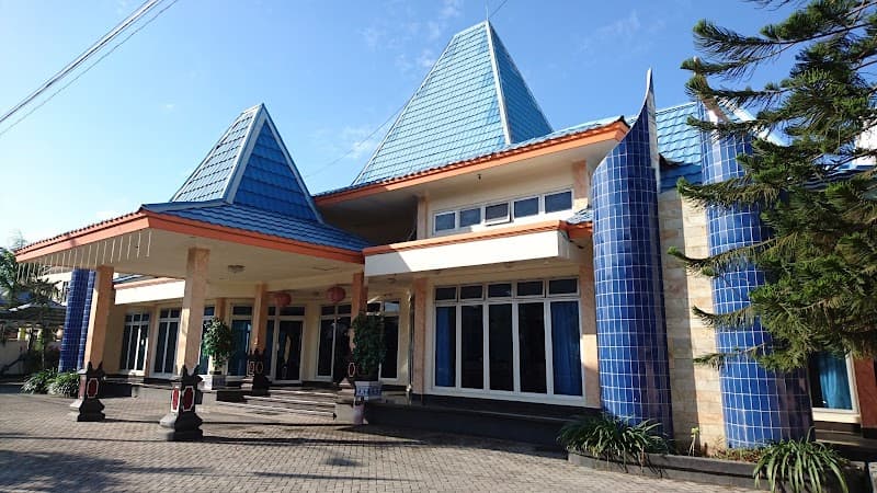 Elvin Hotel or Similar in Waingapu