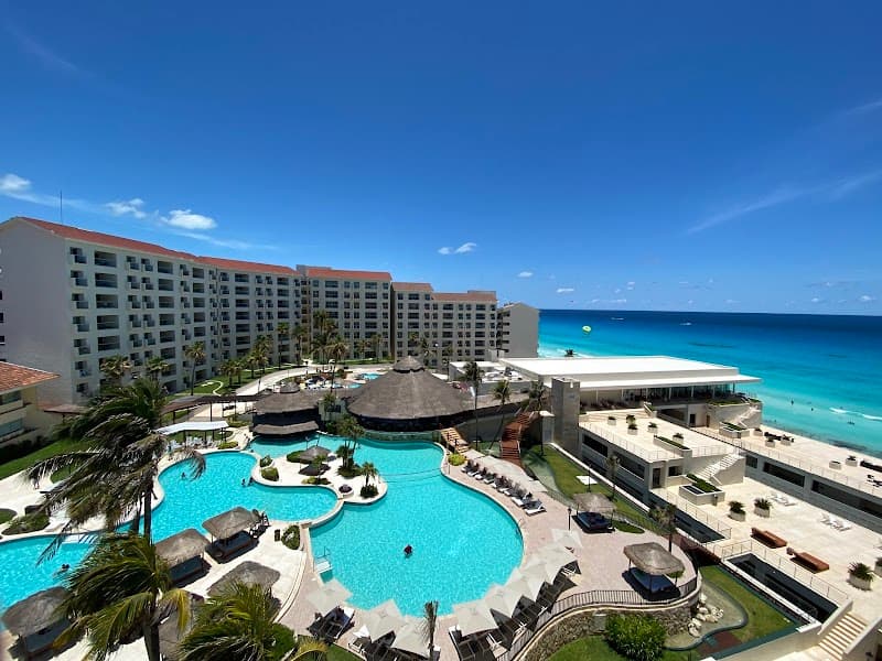 Emporio Cancun