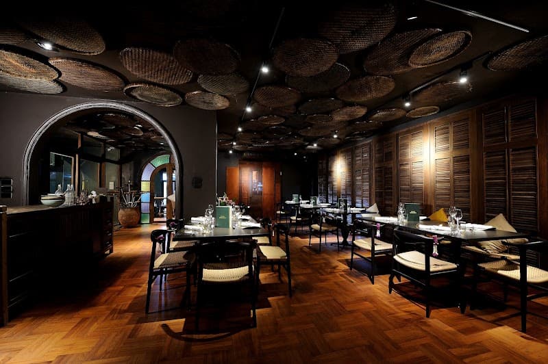 Bangkok Bliss: Luxe Culture, Spa, and Nightlife Escape