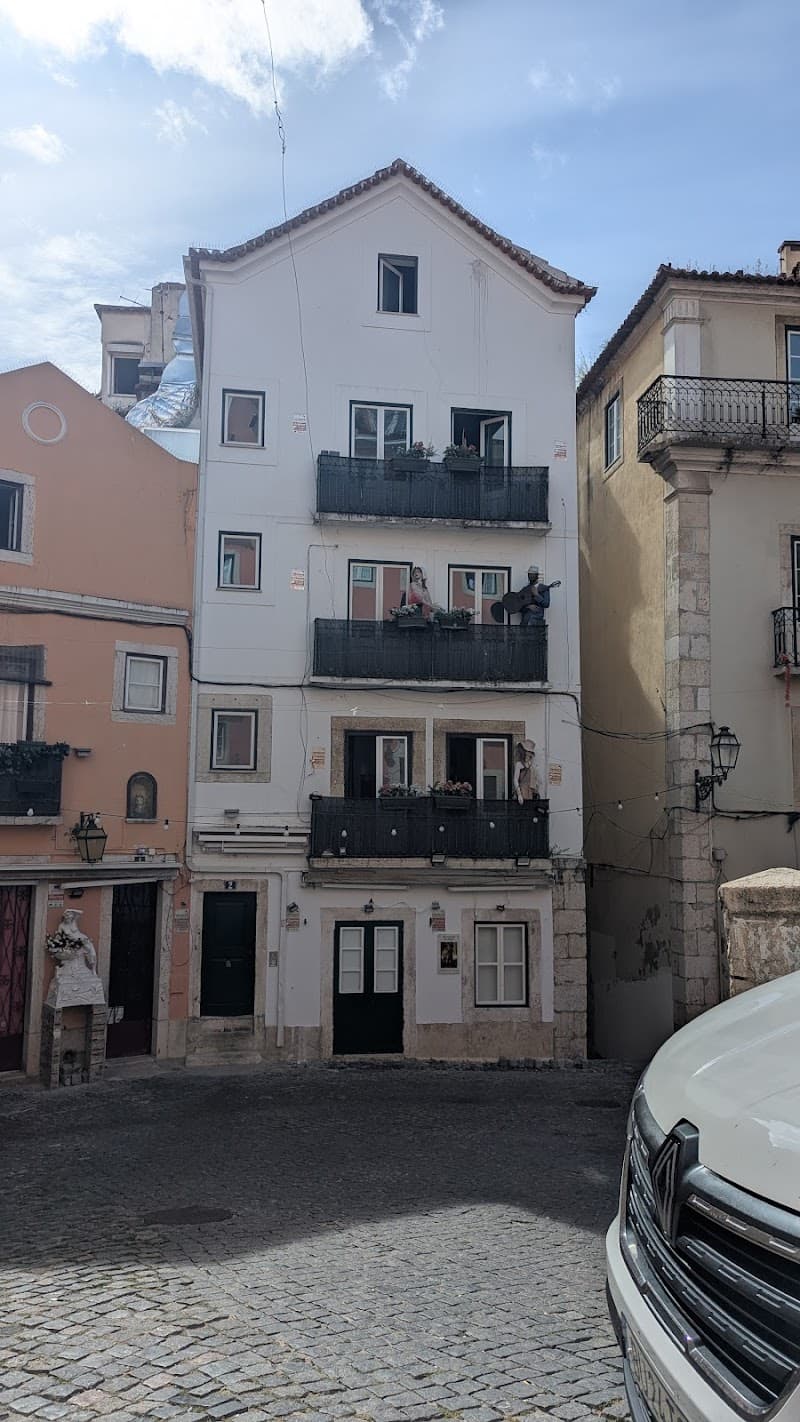 Evening Alfama Fado Experience