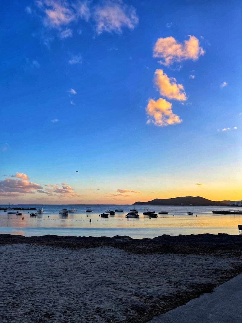 Evening Walk on Figueretes–Playa d’en Bossa Promenade