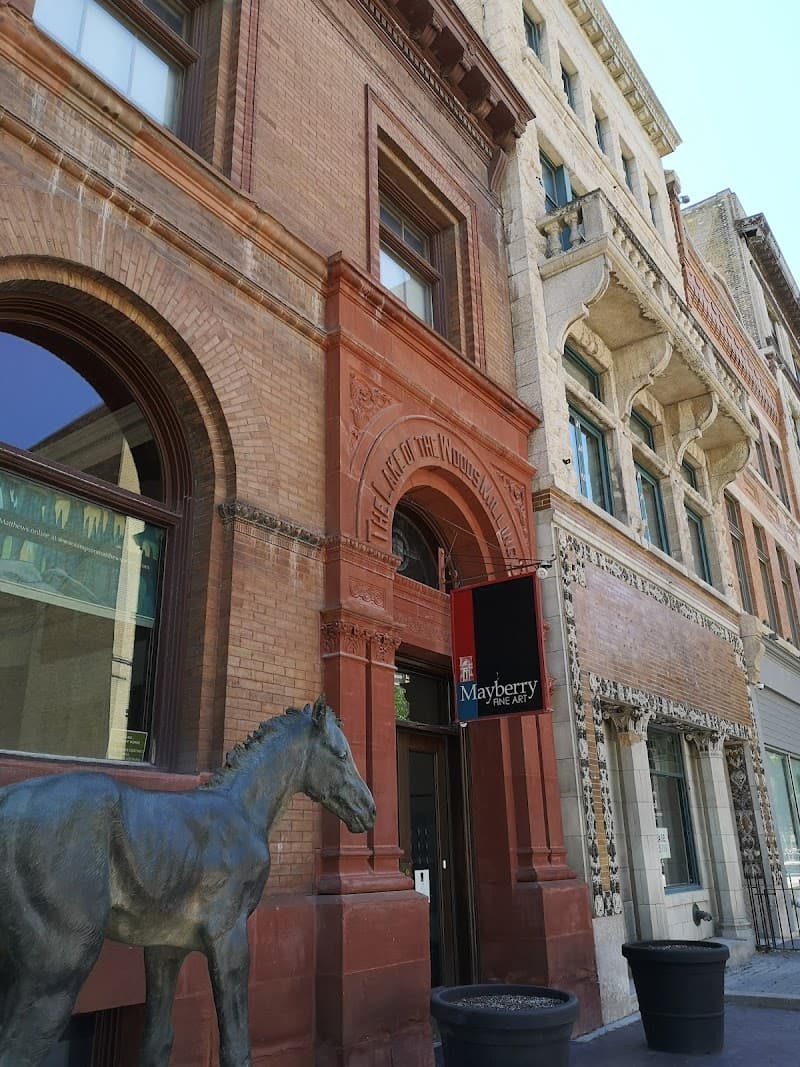 Exchange District Walking & Photography